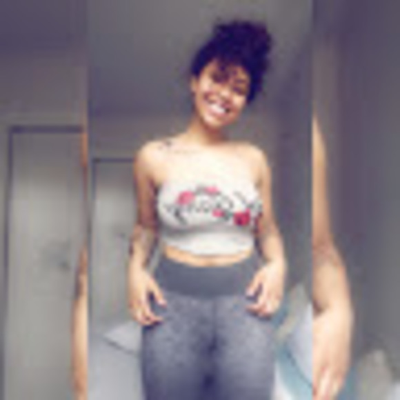 Meet your Posher, Teashawna - Picture 1 of 1